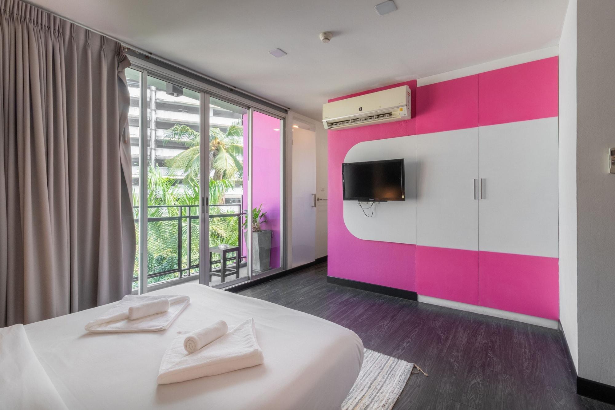 Cheqinn Hostel - Sukhumvit 4 Nana Plaza Бангкок Екстер'єр фото
