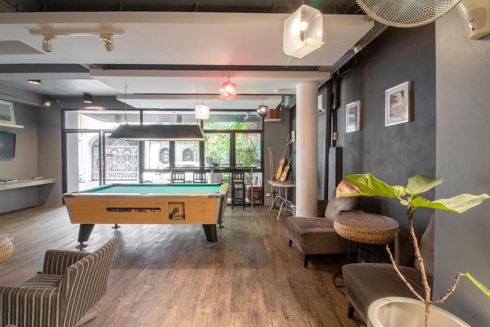 Cheqinn Hostel - Sukhumvit 4 Nana Plaza Бангкок Екстер'єр фото
