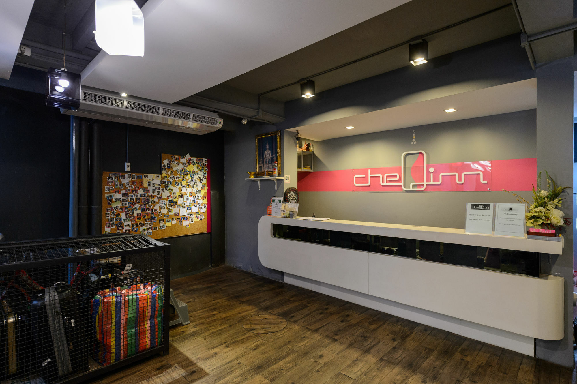 Cheqinn Hostel - Sukhumvit 4 Nana Plaza Бангкок Екстер'єр фото